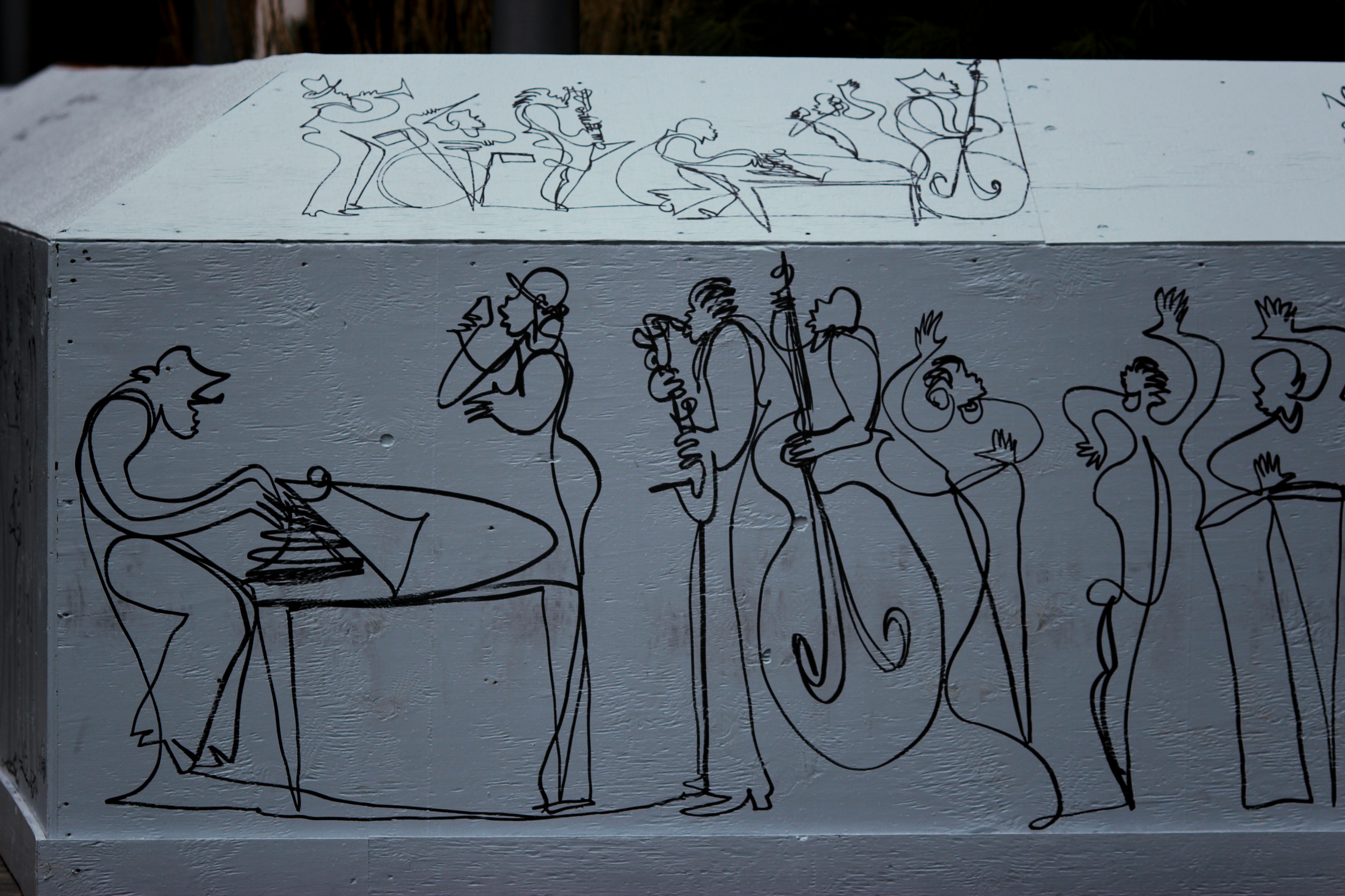 AIが作成したおすすめの音楽プレイリストが表示されたスマートフォンの画面